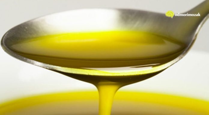 Čarobni gutljaj svako jutro: Mini koktel za čistu jetru i lice bez bora i podočnjaka Čarobni gutljaj svako jutro: Mini koktel za čistu jetru i lice bez bora i podočnjaka - featured image