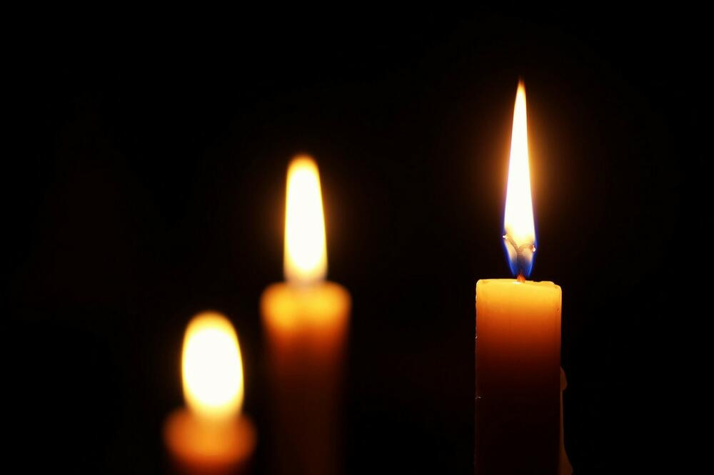 Velika tuga: Preminuo POPULARNI GLUMAC iz najgledanije serije na BAKANU “Selo gori, a baba se češlja” - featured image Velika tuga: Preminuo POPULARNI GLUMAC iz najgledanije serije na BAKANU “Selo gori, a baba se češlja” - featured image