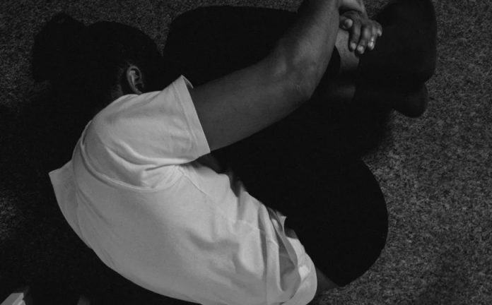 Oslobođena optužbi: Ubila partnera nakon što ga je zatekla u pokušaju silovanja kćerke - featured image