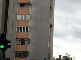 Fotografija ove stambene zgrade iz Splita obišla je celi Balkan, a sve zbog sulude ideje jednog stanara Fotografija ove stambene zgrade iz Splita obišla je celi Balkan, a sve zbog sulude ideje jednog stanara - featured image