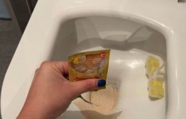 STAVILA SAM KVASAC U WC Š0LJU I SAČEKALA SAT VREMENA: Kad Sam Ušla U WC Nisam Mogla Da Vjerujem STAVILA SAM KVASAC U WC Š0LJU I SAČEKALA SAT VREMENA: Kad Sam Ušla U WC Nisam Mogla Da Vjerujem - featured image