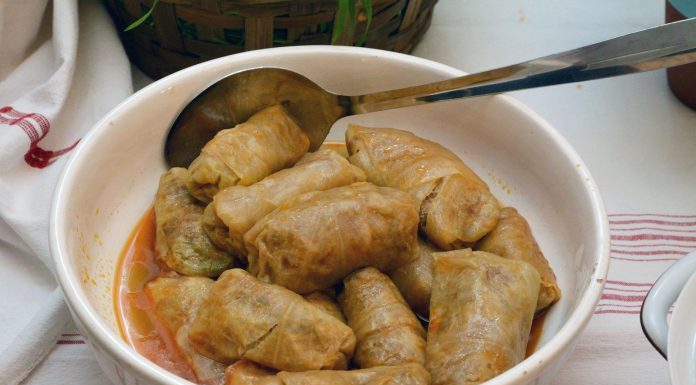 Ovako se pravi najsočniji fil za sarmu: Jedan korak svi preskaču, a ključan je Ovako se pravi najsočniji fil za sarmu: Jedan korak svi preskaču, a ključan je - featured image