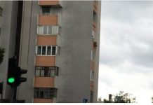 Fotografija ove stambene zgrade iz Splita obišla je celi Balkan, a sve zbog sulude ideje jednog stanara Fotografija ove stambene zgrade iz Splita obišla je celi Balkan, a sve zbog sulude ideje jednog stanara - featured image